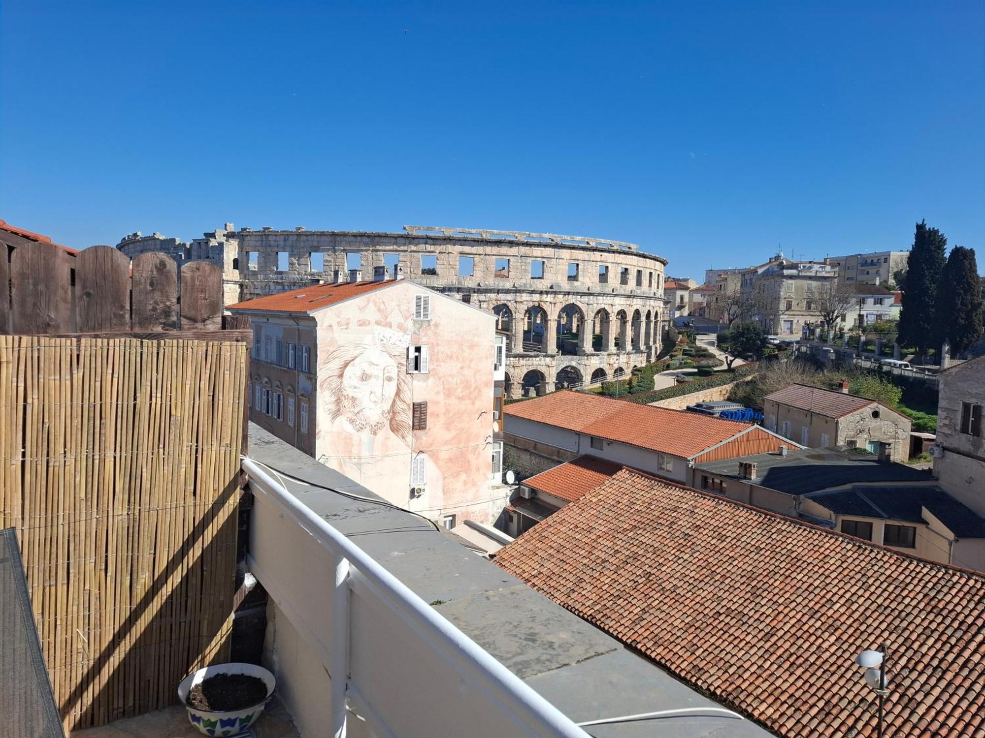 Terrace Dream View Over Amphitheatre Pula Luaran gambar